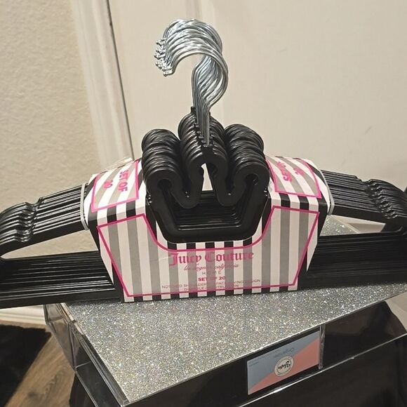 Juicy Couture Notched Shoulder Space Saving Crown Top Set of 20 Hangers- Black - Picture 6 of 12